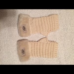 Ugg fingerless Gloves